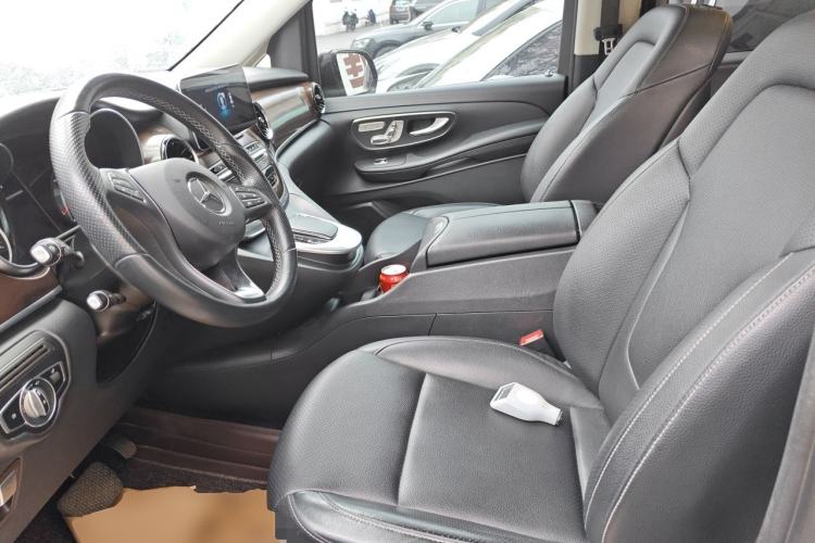 Used Mercedes-Benz V-Class 2020 V 260 Avantgarde Edition Left Front Seat