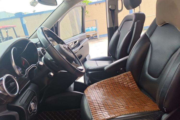 Used Mercedes-Benz V-Class 2020 V 260 Avantgarde Edition Left Front Seat