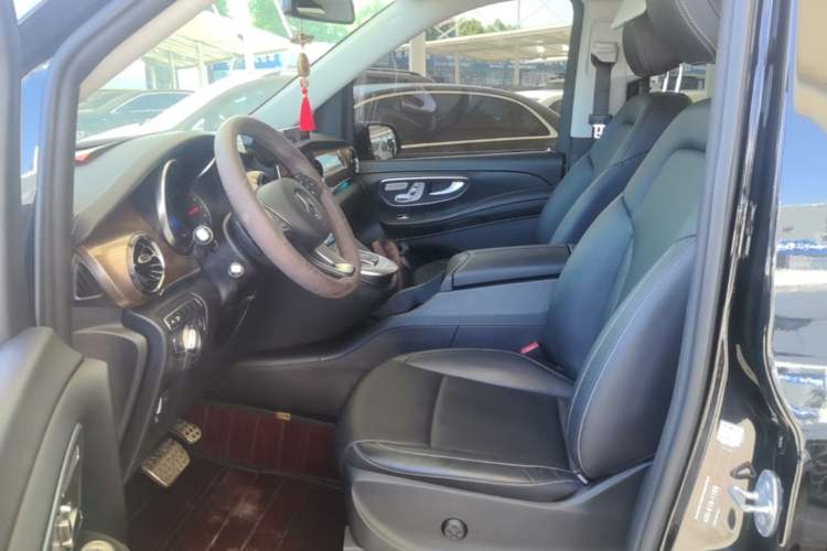 Used Mercedes-Benz V-Class 2020 V 260 Prestige Edition Left Front Seat
