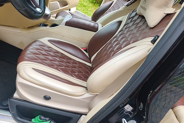 Used Mercedes-Benz V-Class 2020 V 260 Avantgarde Edition Left Front Seat