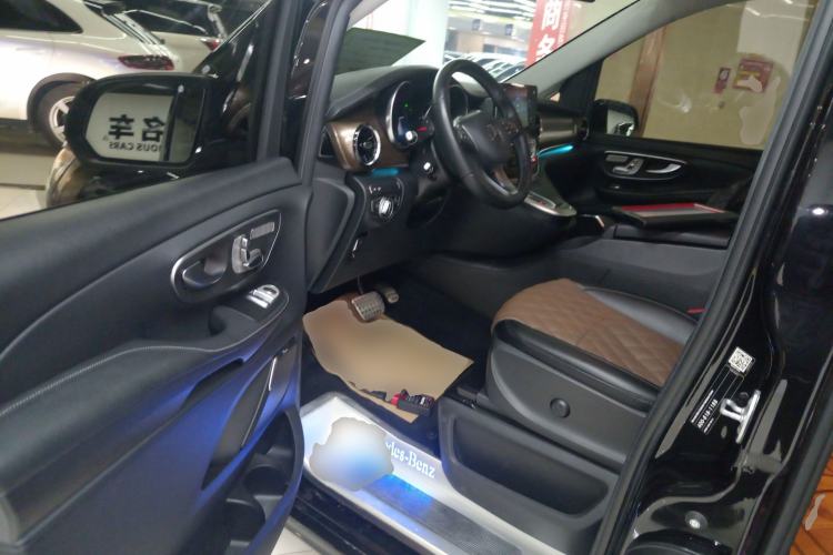Used Mercedes-Benz V-Class 2020 V 260 Prestige Edition Left Front Seat