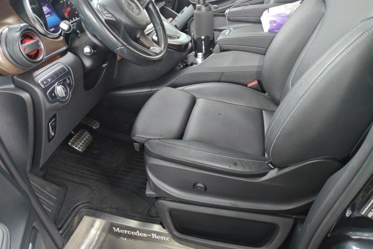 Used Mercedes-Benz V-Class 2020 V 260 Prestige Edition Left Front Seat