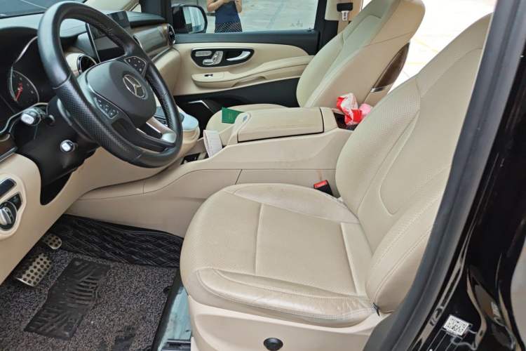 Used Mercedes-Benz V-Class 2020 V 260 L Long-wheelbase Luxury Edition Left Front Seat