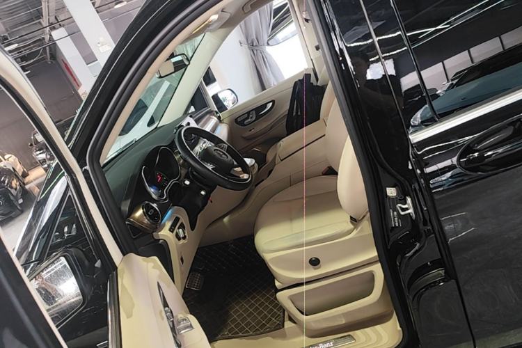 Used Mercedes-Benz V-Class 2020 V 260 Prestige Edition Left Front Seat