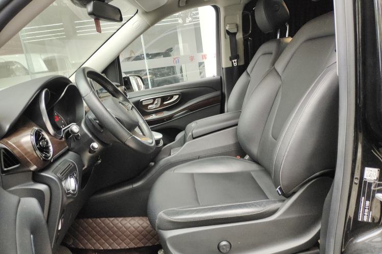 Used Mercedes-Benz V-Class 2020 V 260 Avantgarde Edition Left Front Seat