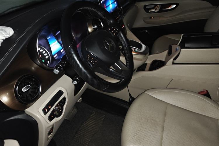 Used Mercedes-Benz V-Class 2020 V 260 L Long-wheelbase Luxury Edition Left Front Seat