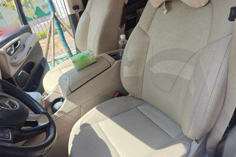 Used Mercedes-Benz V-Class 2020 V 260 Prestige Edition Left Front Seat