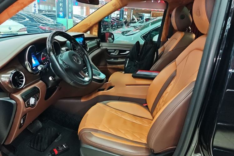 Used Mercedes-Benz V-Class 2020 V 260 Avantgarde Edition Left Front Seat