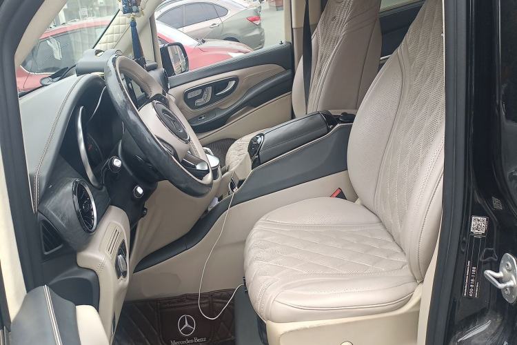 Used Mercedes-Benz V-Class 2020 V 260 Avantgarde Edition Left Front Seat