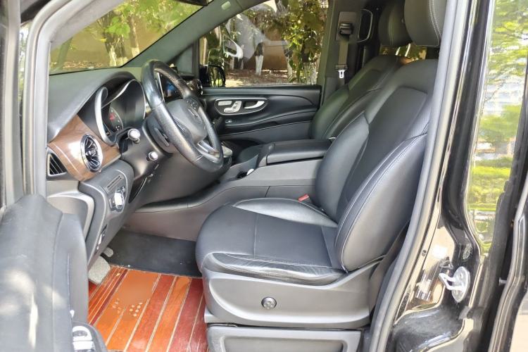 Used Mercedes-Benz V-Class 2020 V 260 Avantgarde Edition Left Front Seat