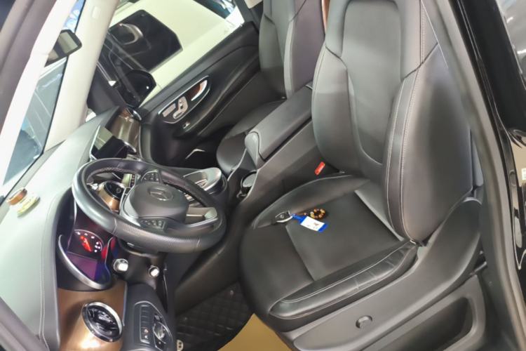 Used Mercedes-Benz V-Class 2020 V 260 Prestige Edition Left Front Seat