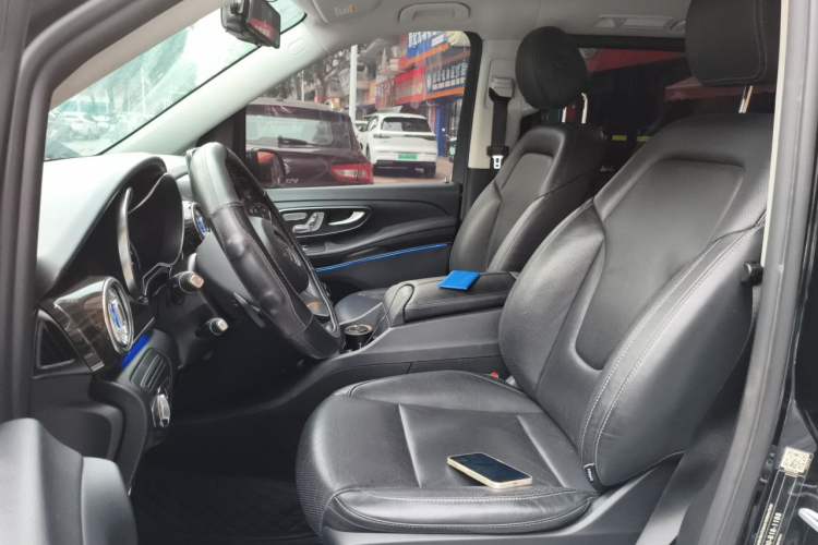 Used Mercedes-Benz V-Class 2020 V 260 Avantgarde Edition Left Front Seat