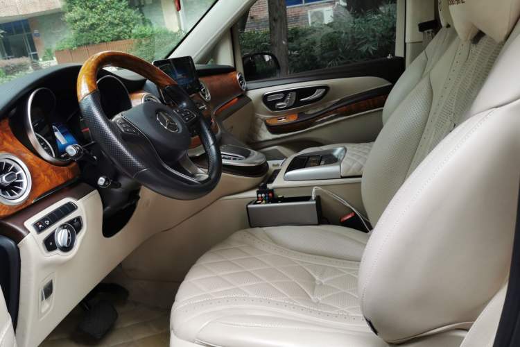 Used Mercedes-Benz V-Class 2020 V 260 L Long-wheelbase Luxury Edition Left Front Seat
