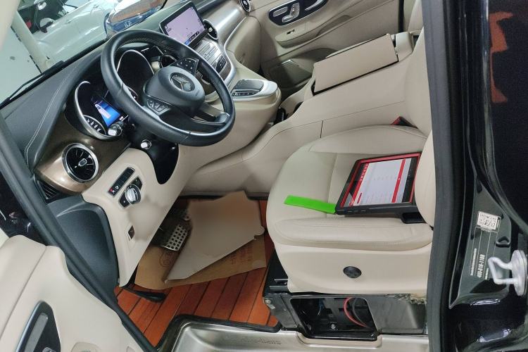 Used Mercedes-Benz V-Class 2020 V 260 L Long-wheelbase Luxury Edition Left Front Seat