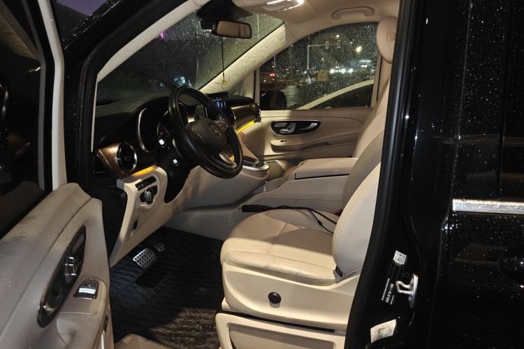 Used Mercedes-Benz V-Class 2020 V 260 Prestige Edition Left Front Seat