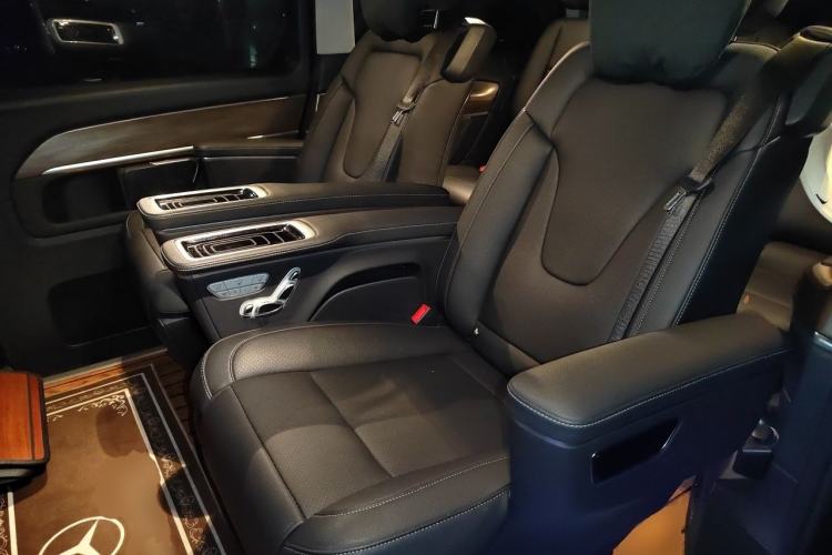 Used Mercedes-Benz V-Class 2020 V 260 Prestige Edition Left Rear Seat