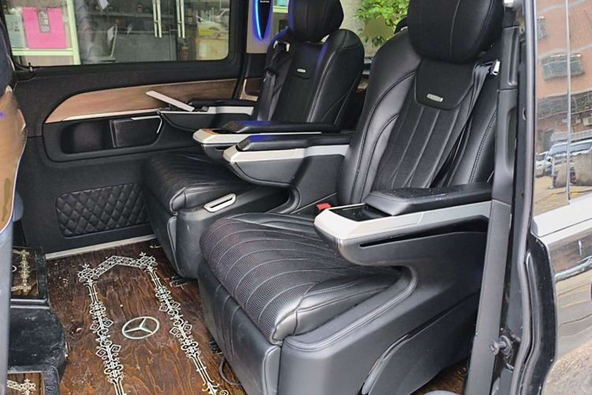 Used Mercedes-Benz V-Class 2020 V 260 Avantgarde Edition Left Rear Seat