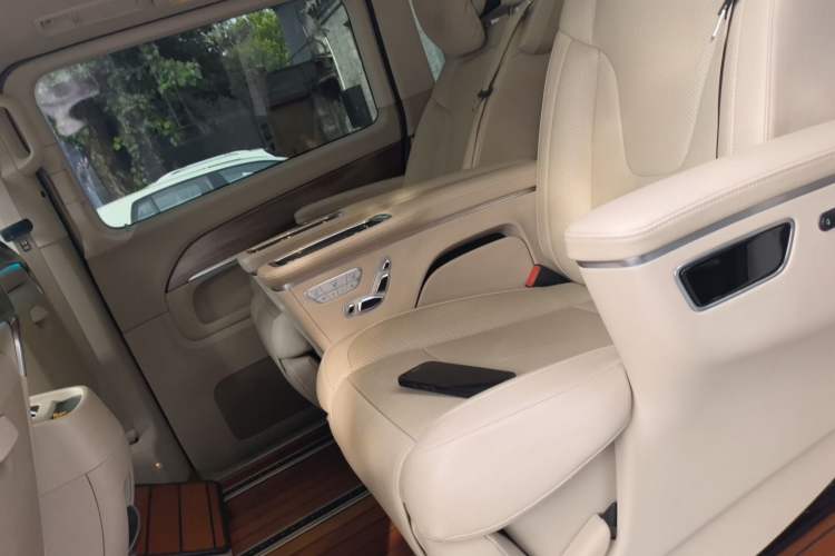 Used Mercedes-Benz V-Class 2020 V 260 Prestige Edition Left Rear Seat