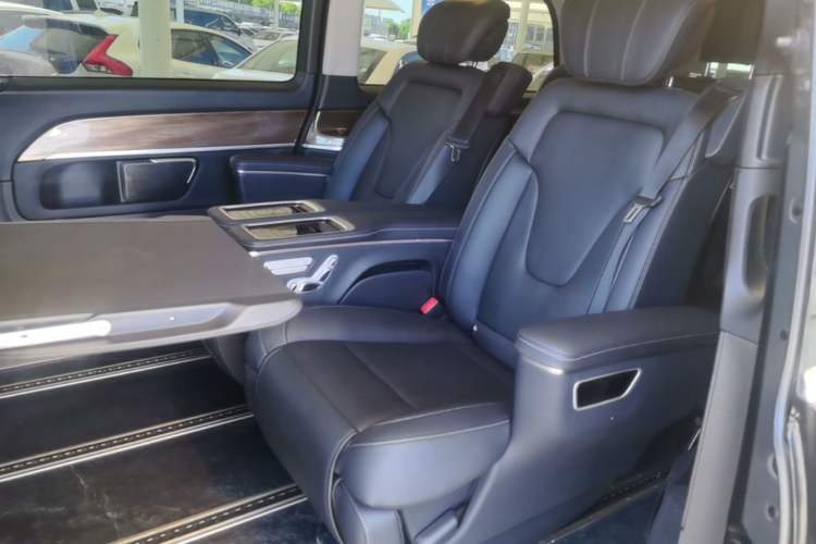 Used Mercedes-Benz V-Class 2020 V 260 Prestige Edition Left Rear Seat