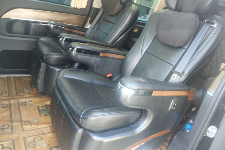 Used Mercedes-Benz V-Class 2020 V 260 L Long-wheelbase Luxury Edition Left Rear Seat