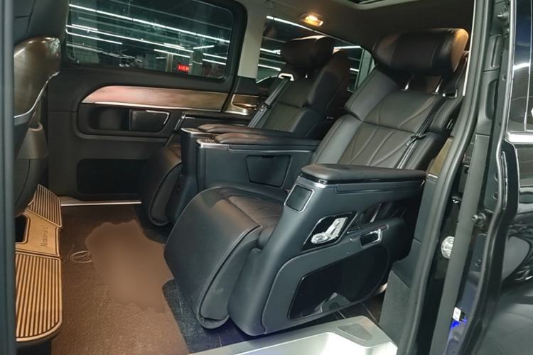 Used Mercedes-Benz V-Class 2020 V 260 L Long-wheelbase Luxury Edition Left Rear Seat
