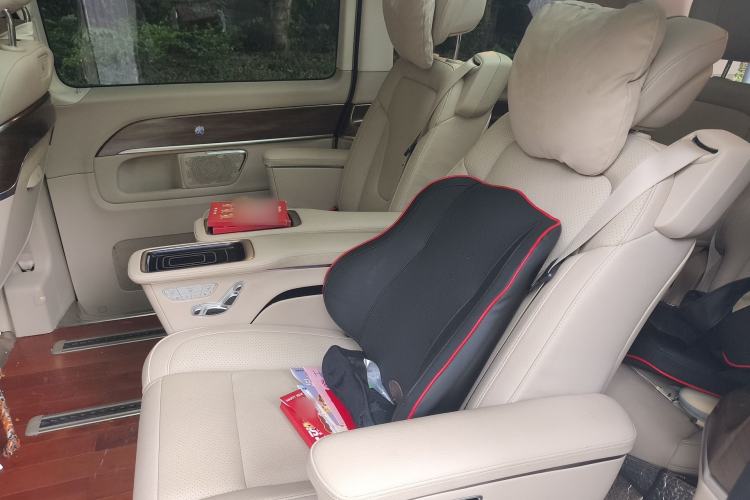 Used Mercedes-Benz V-Class 2020 V 260 L Long-wheelbase Luxury Edition Left Rear Seat