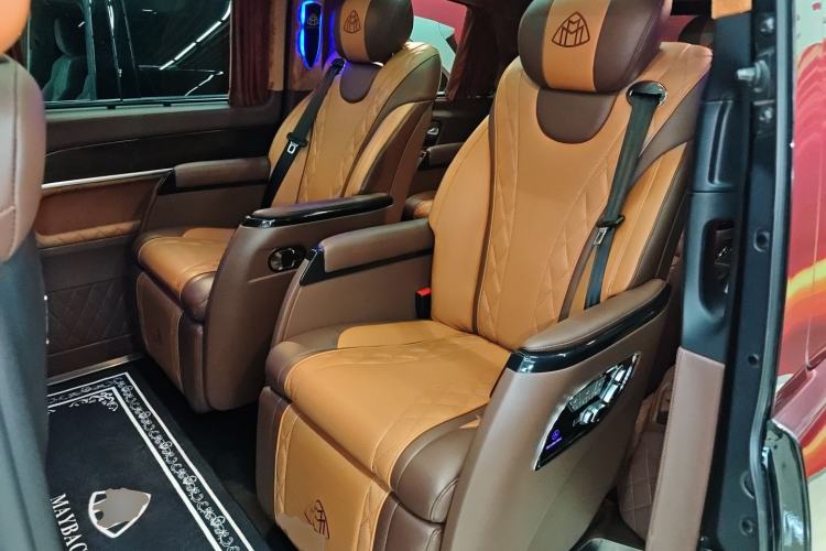 Used Mercedes-Benz V-Class 2020 V 260 Avantgarde Edition Left Rear Seat