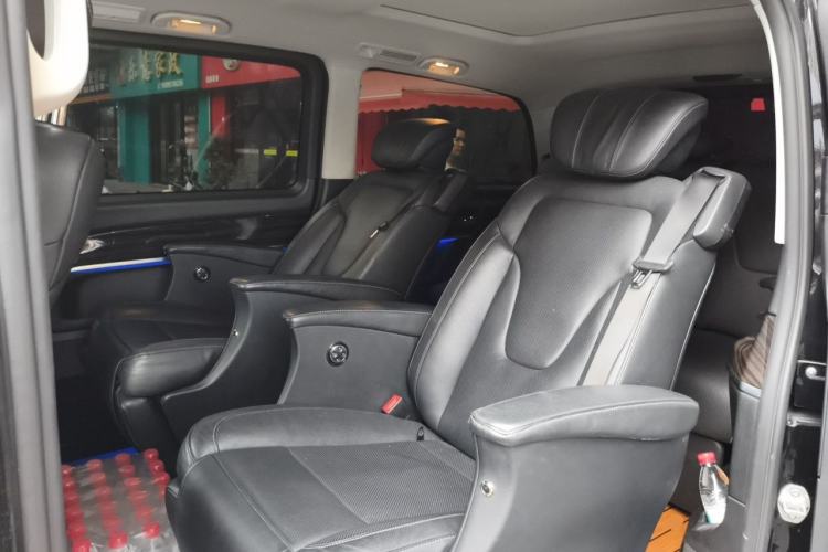 Used Mercedes-Benz V-Class 2020 V 260 Avantgarde Edition Left Rear Seat