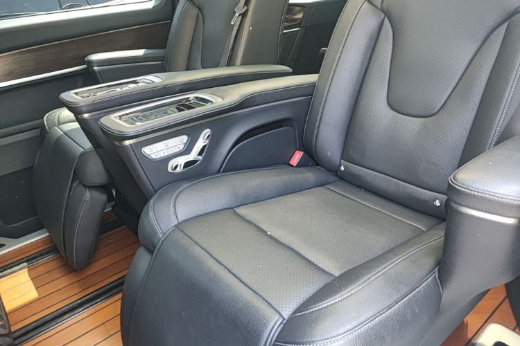 Used Mercedes-Benz V-Class 2020 V 260 Avantgarde Edition Left Rear Seat
