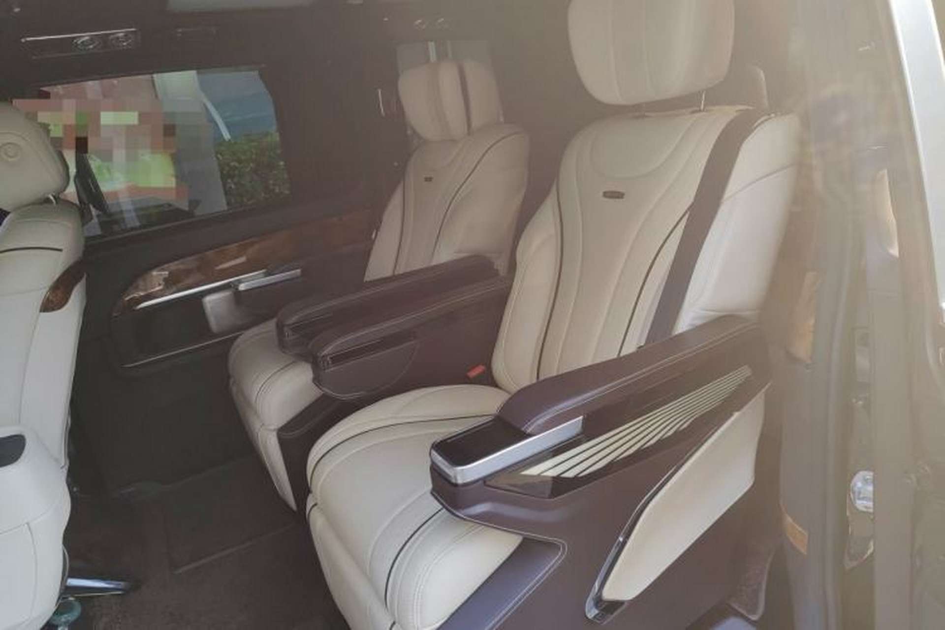 Used Mercedes-Benz V-Class 2020 V 260 L Long-wheelbase Luxury Edition Left Rear Seat
