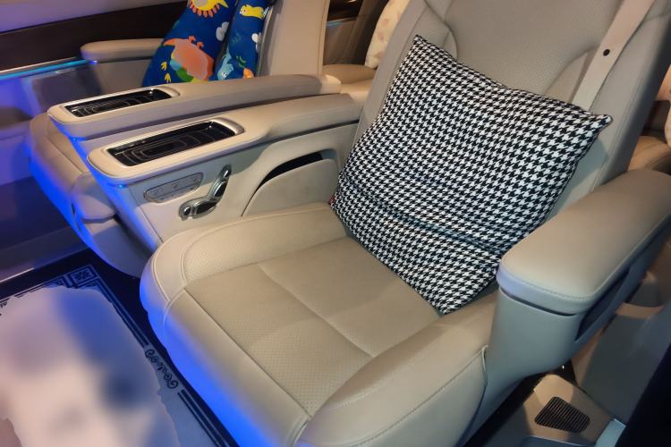 Used Mercedes-Benz V-Class 2020 V 260 Prestige Edition Left Rear Seat