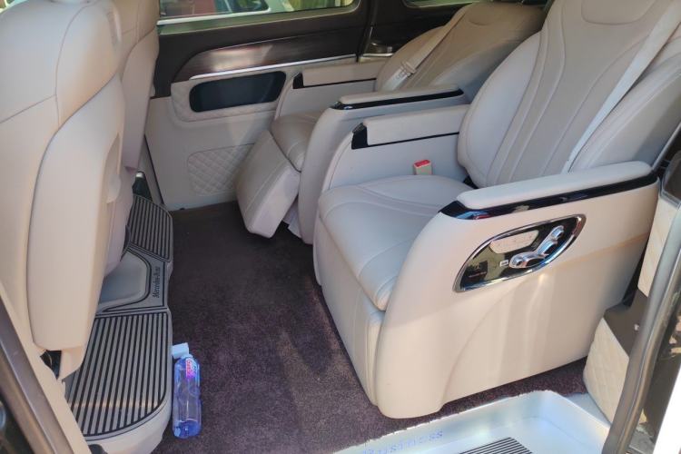 Used Mercedes-Benz V-Class 2020 V 260 Avantgarde Edition Left Rear Seat