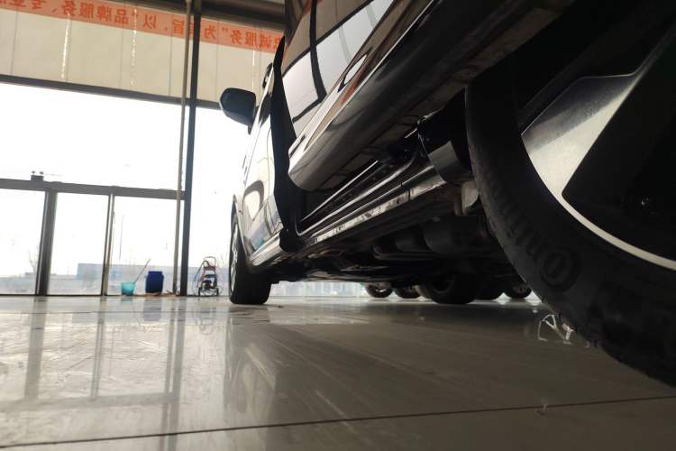 Used Mercedes-Benz V-Class 2020 V 260 Prestige Edition Left Side Sill