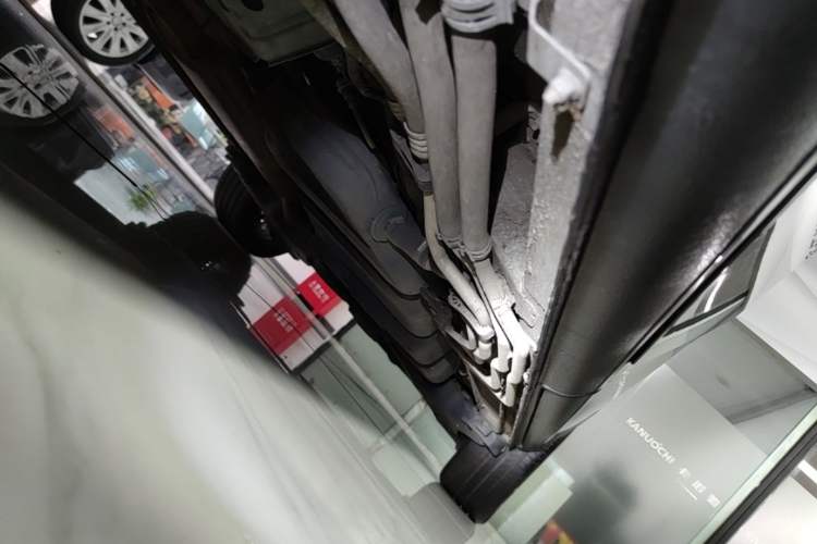 Used Mercedes-Benz V-Class 2020 V 260 Avantgarde Edition Left Side Sill