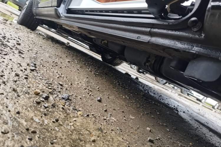Used Mercedes-Benz V-Class 2020 V 260 Avantgarde Edition Left Side Sill