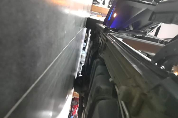 Used Mercedes-Benz V-Class 2020 V 260 L Long-wheelbase Luxury Edition Left Side Sill