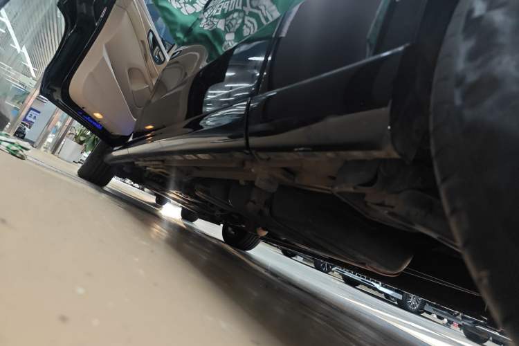 Used Mercedes-Benz V-Class 2020 V 260 L Long-wheelbase Luxury Edition Left Side Sill