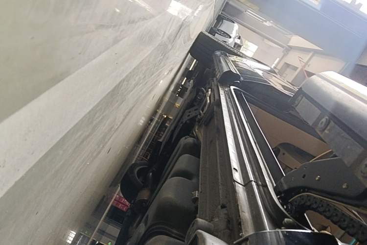 Used Mercedes-Benz V-Class 2020 V 260 Prestige Edition Left Side Sill