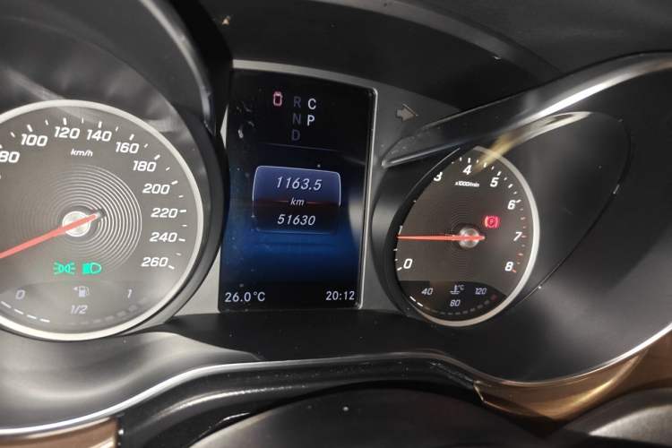 Used Mercedes-Benz V-Class 2020 V 260 Prestige Edition Odometer Close Up