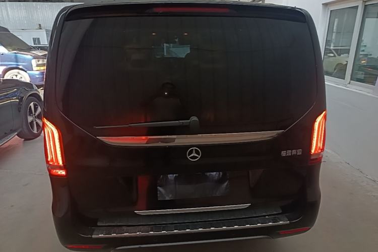Used Mercedes-Benz V-Class 2020 V 260 L Long-wheelbase Luxury Edition Rear