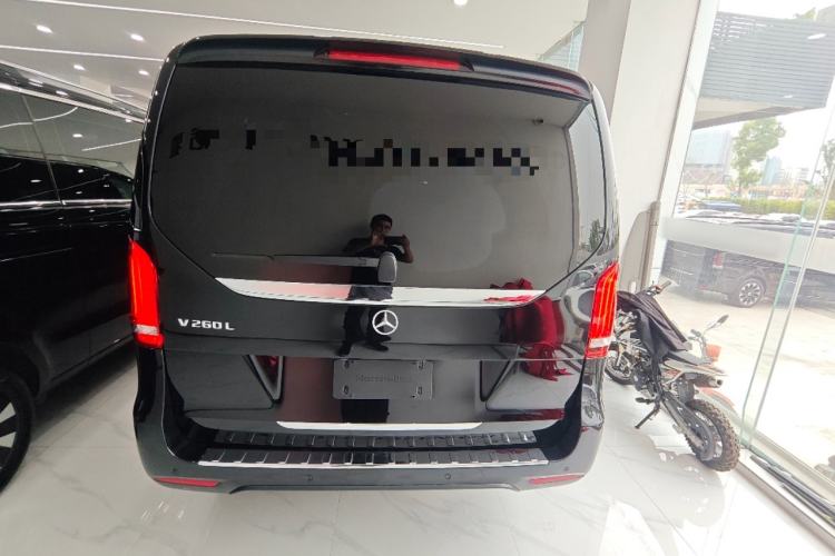 Used Mercedes-Benz V-Class 2020 V 260 L Long-wheelbase Luxury Edition Rear