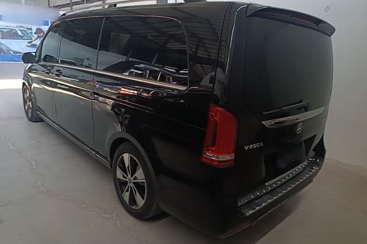 Used Mercedes-Benz V-Class 2020 V 260 L Long-wheelbase Luxury Edition Rear Left 45 Deg