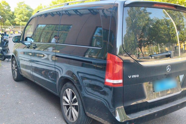 Used Mercedes-Benz V-Class 2020 V 260 Avantgarde Edition Rear Left 45 Deg