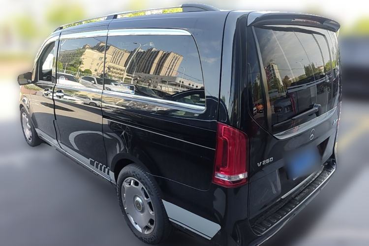 Used Mercedes-Benz V-Class 2020 V 260 Avantgarde Edition Rear Left 45 Deg