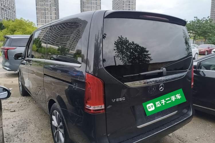 Used Mercedes-Benz V-Class 2020 V 260 Avantgarde Edition Rear Left 45 Deg