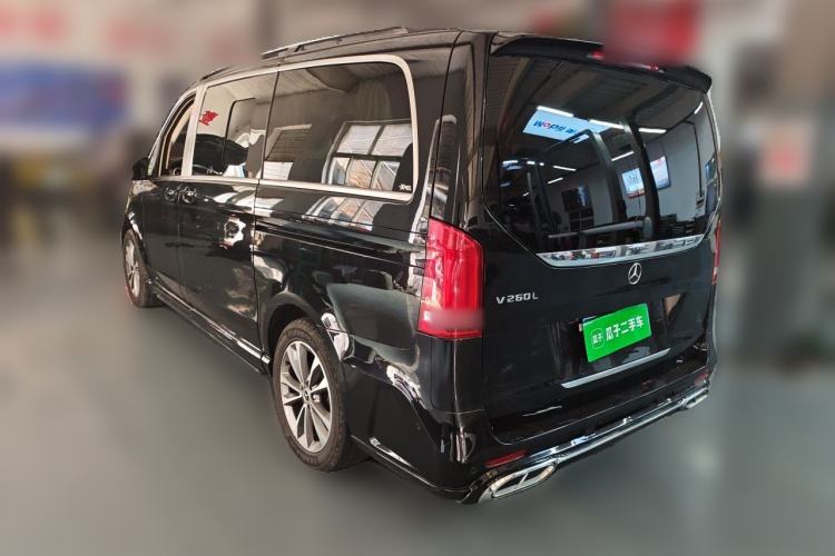 Used Mercedes-Benz V-Class 2020 V 260 Avantgarde Edition Rear Left 45 Deg