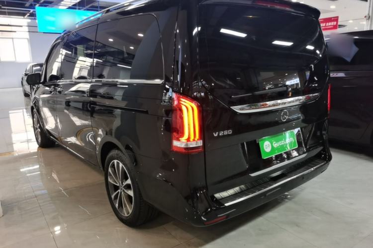 Used Mercedes-Benz V-Class 2020 V 260 Avantgarde Edition Rear Left 45 Deg