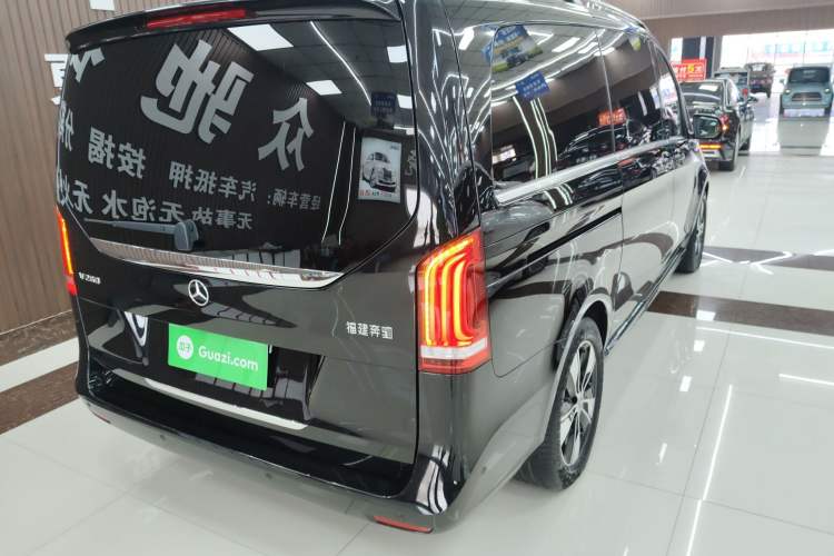 Used Mercedes-Benz V-Class 2020 V 260 Prestige Edition Rear Right 45 Deg