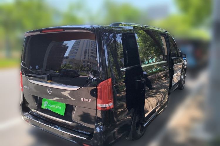 Used Mercedes-Benz V-Class 2020 V 260 L Long-wheelbase Luxury Edition Rear Right 45 Deg
