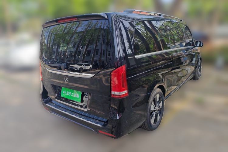 Used Mercedes-Benz V-Class 2020 V 260 L Long-wheelbase Luxury Edition Rear Right 45 Deg